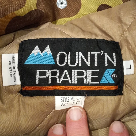 VTG Mount'n Prairie duck camo coverall snow suit with detachable hood size large - Picture 10 of 15